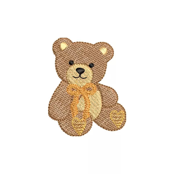 Motif de broderie machine ourson assis avec cœurs sur les pattes et nœud au cou.